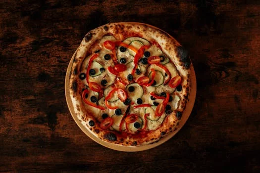 veggie ranch pizza with vegetables